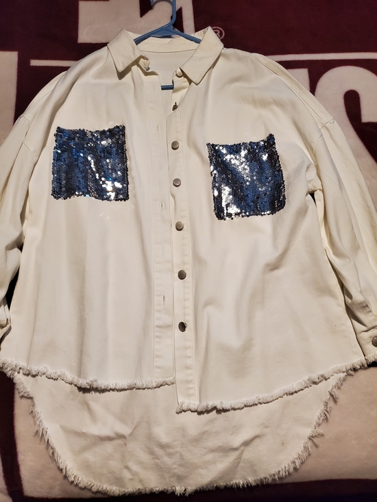 Jackets & Blazers - Non Branded.White Button-Front Shirt with Silver Sequin Pockets